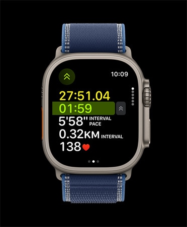 Apple Watch Ultra 3, prirodna boja, kućište od titanija, napredna mjerenja treninga Trčanje na otvorenom, remen, narukvica Trail, plava/jarko plava boja